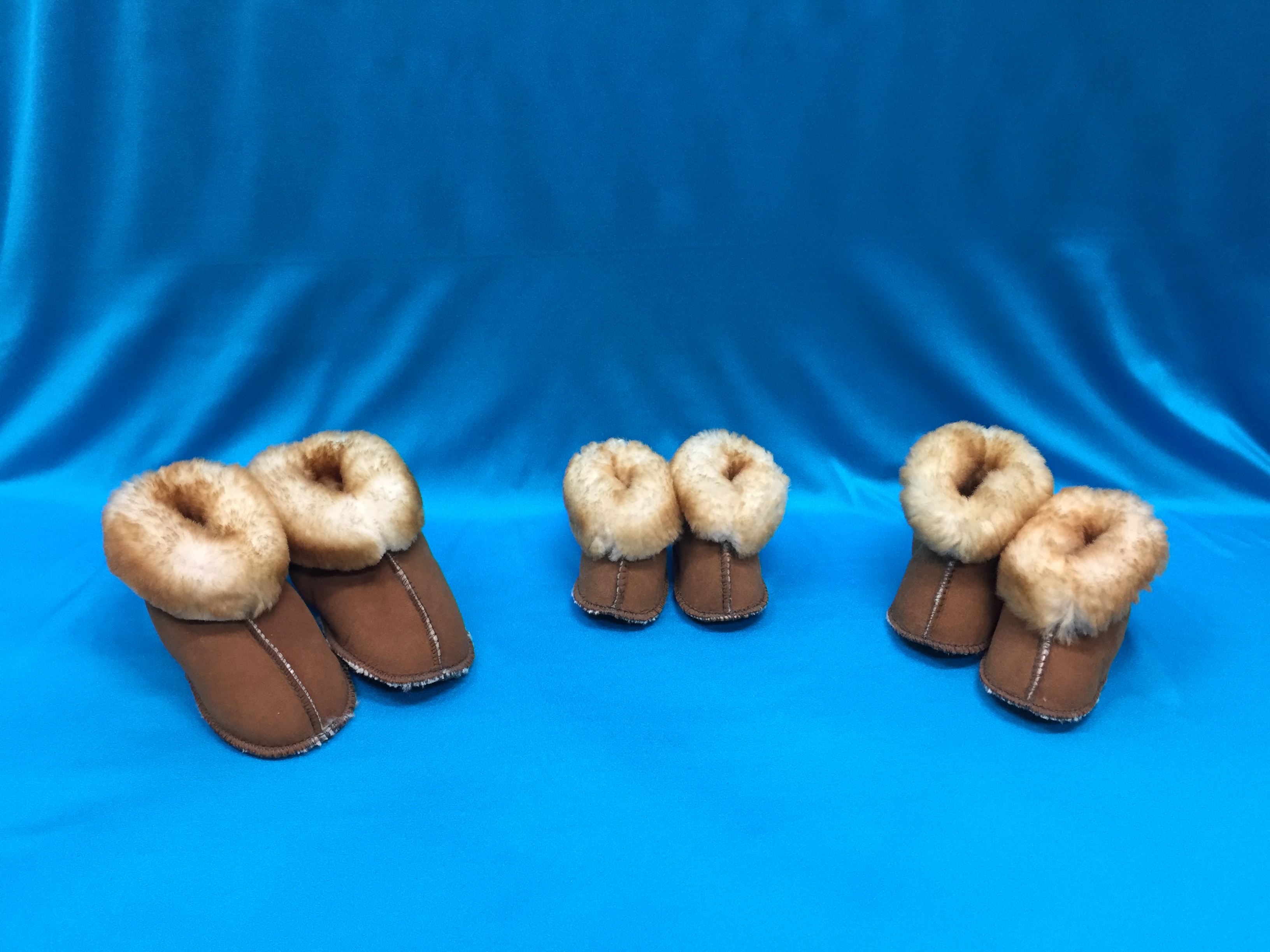 Kids sheepskin slippers - Click Image to Close
